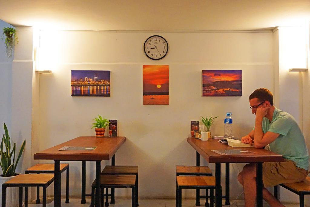 Maya Papaya Cafe & Hostel（One Stop） Phnom Penh Exteriör bild